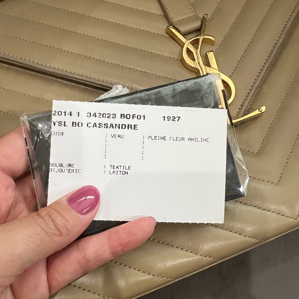 Sold. Yves Saint Laurent Classic Monogram Envelope tote and shoulder bag - Picture 16 of 17